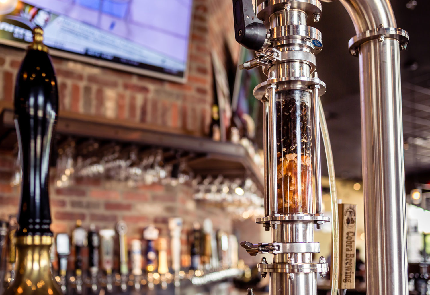 WORLD-OF-BEER-RESTAURANT-PLANO-MAGAZINE-INFUSION-TOWER