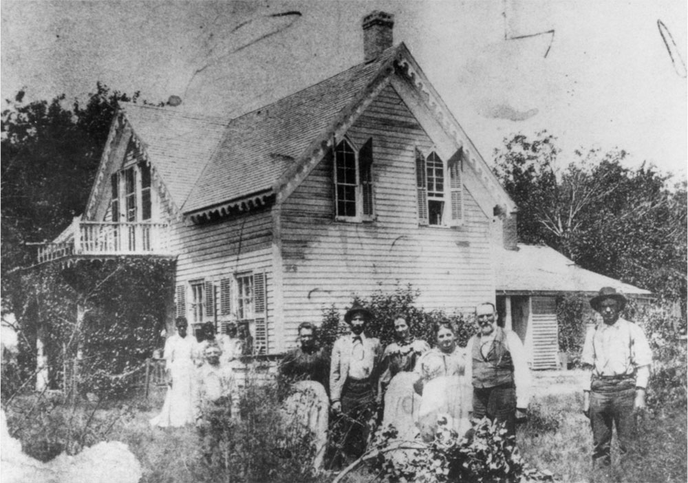 R.W. Carpenter home in 1890 // courtesy Genealogy Center of Plano Public Library