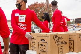 Minnie's Food Pantry's 12th annual Thanksgiving giveaway // photos Jennifer Shertzer