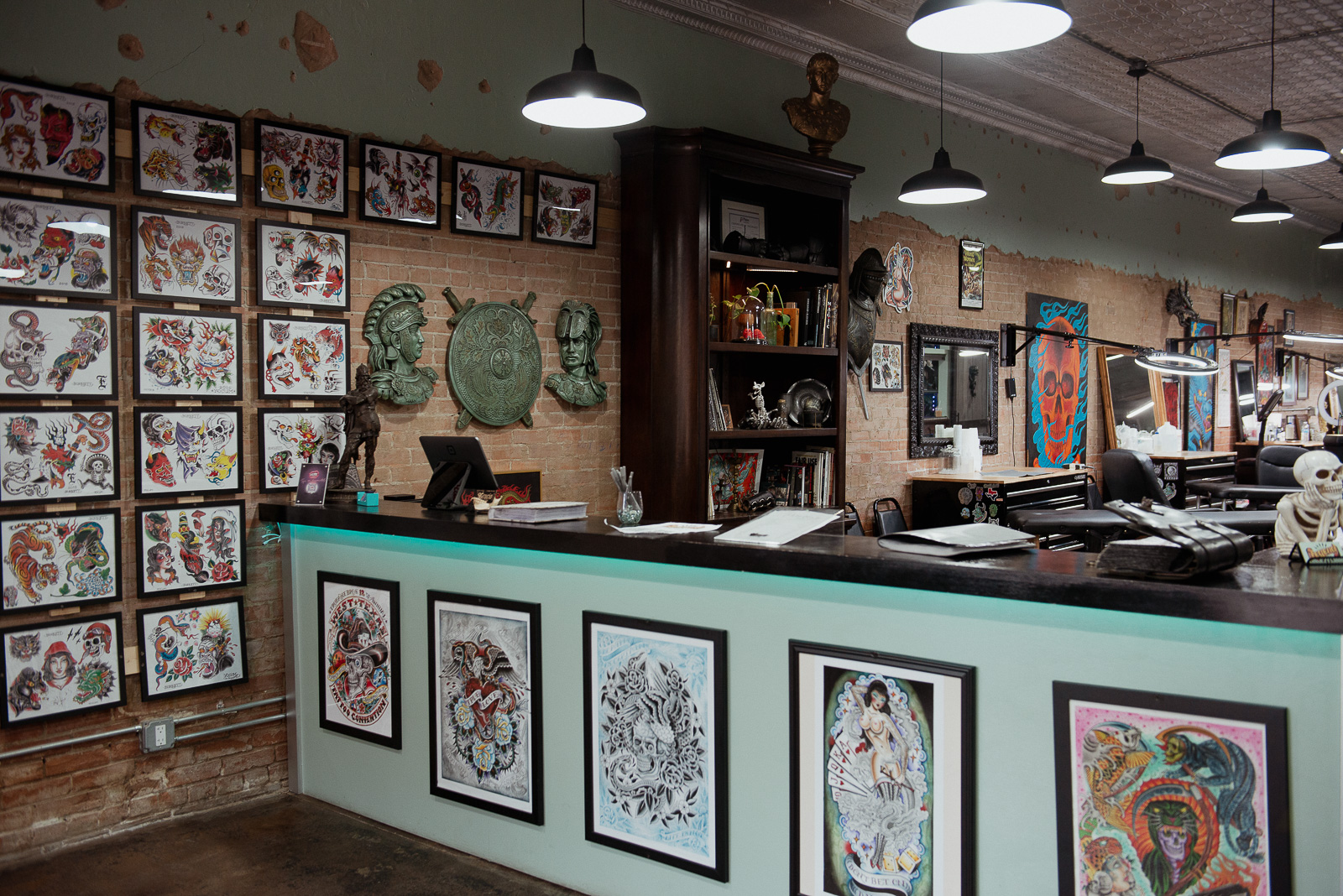 Legend Tattoo shop. Photography Lauren Allen