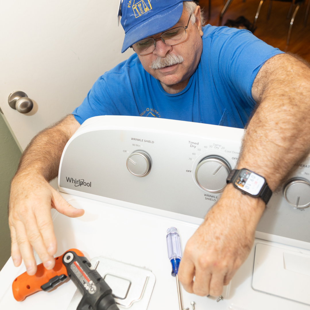 AmeriCorps’ Plain-O Helpers. Photography by Gabriel Cano