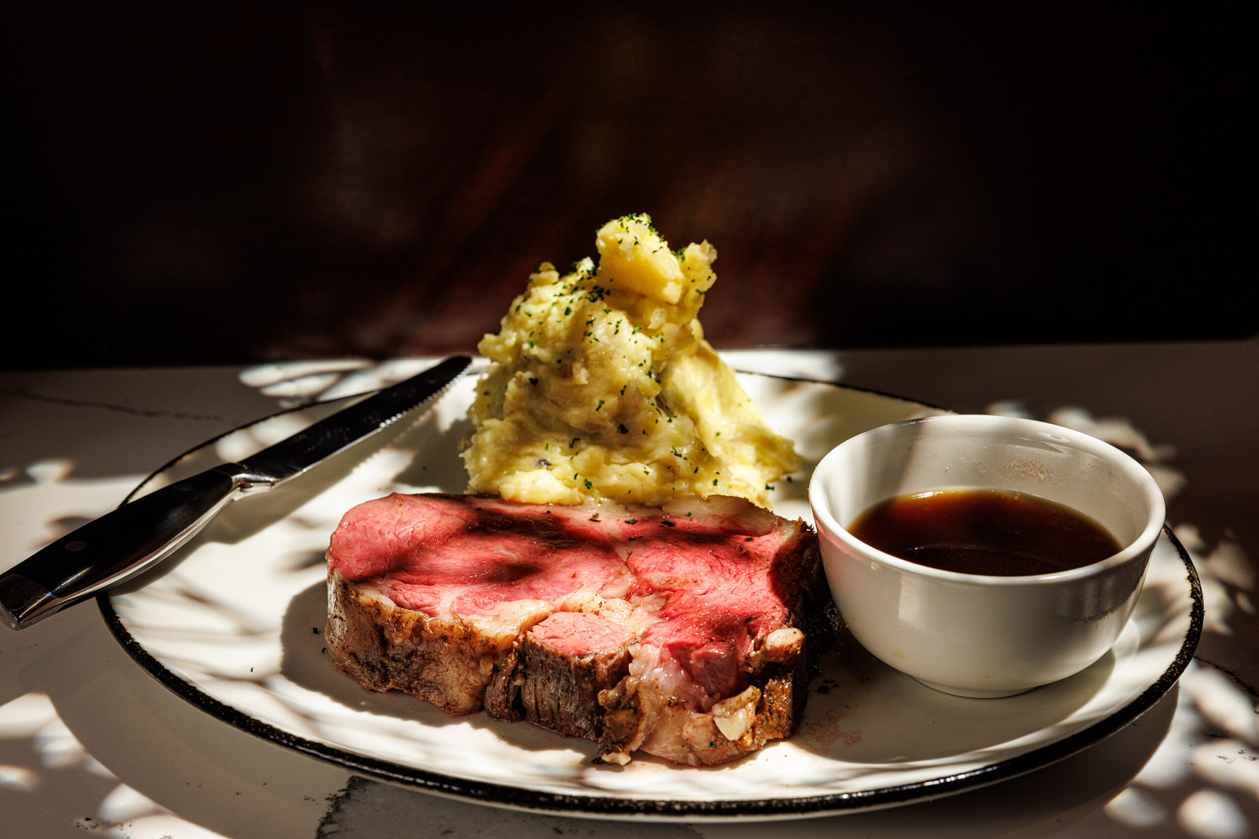 J. Alexander’s Restaurant. Photography by Kathy Tran.